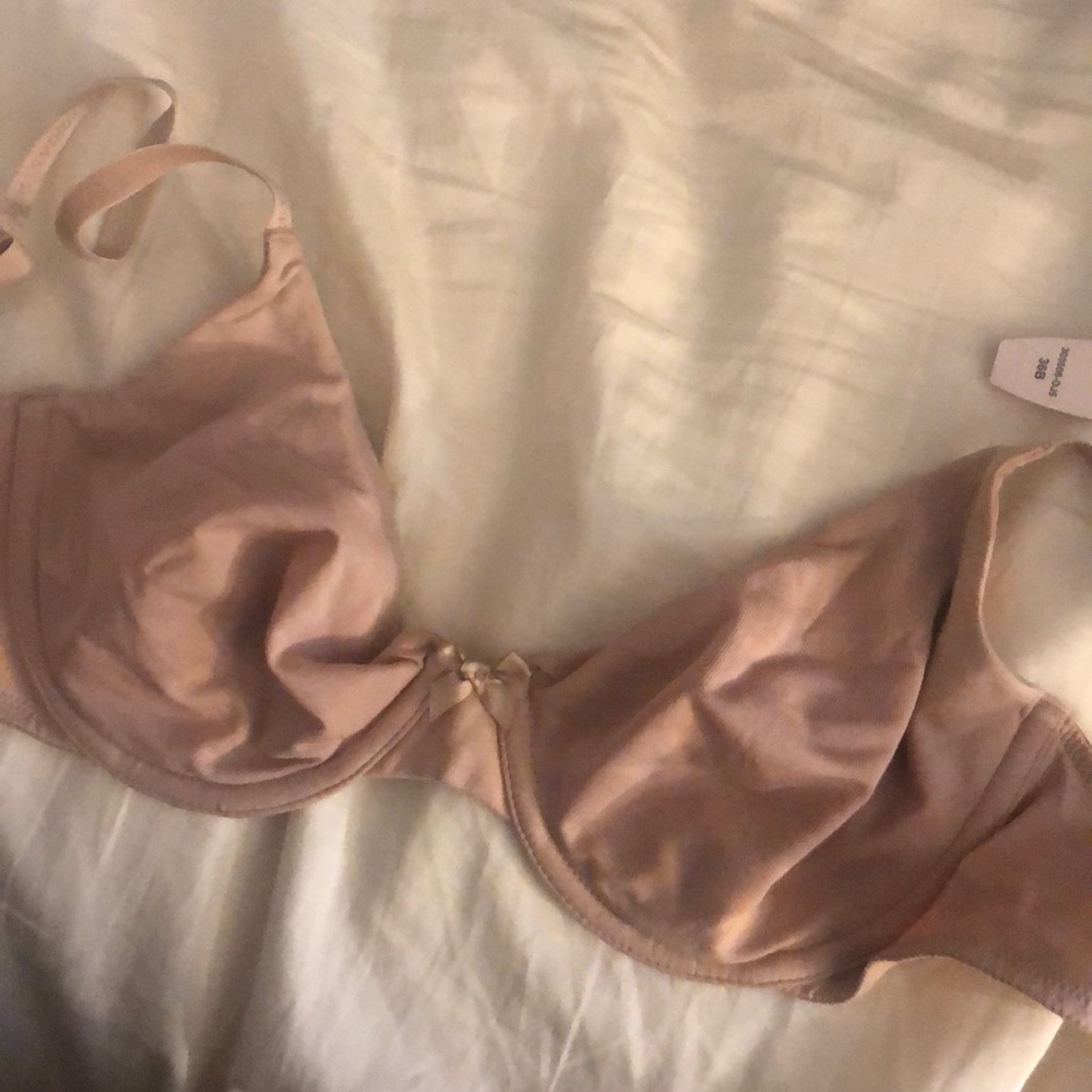 Brand new Victoria’s Secret nude bra